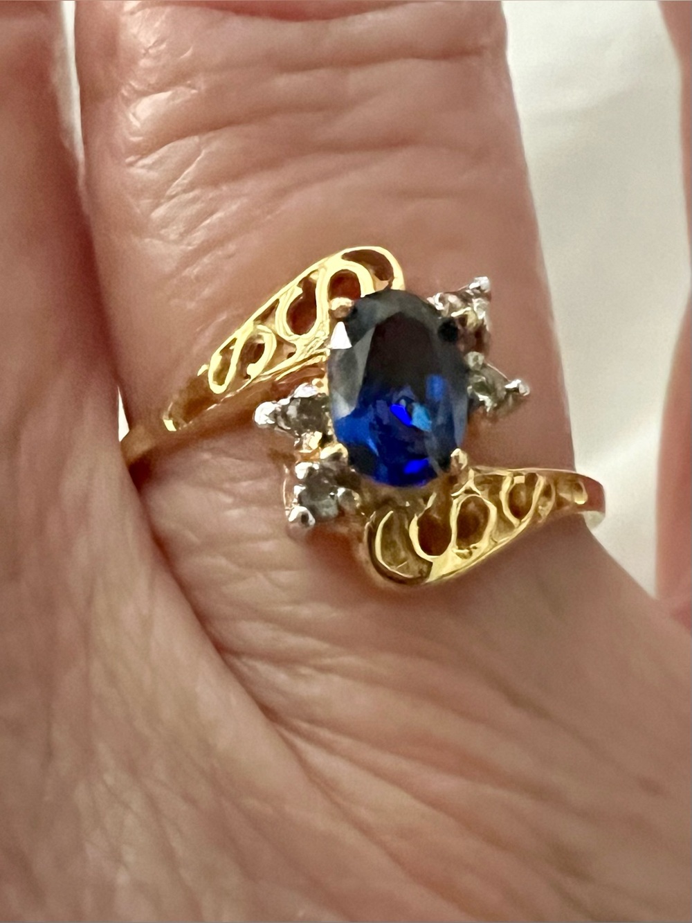Gold Blue Sapphire-Color Swirl Ring